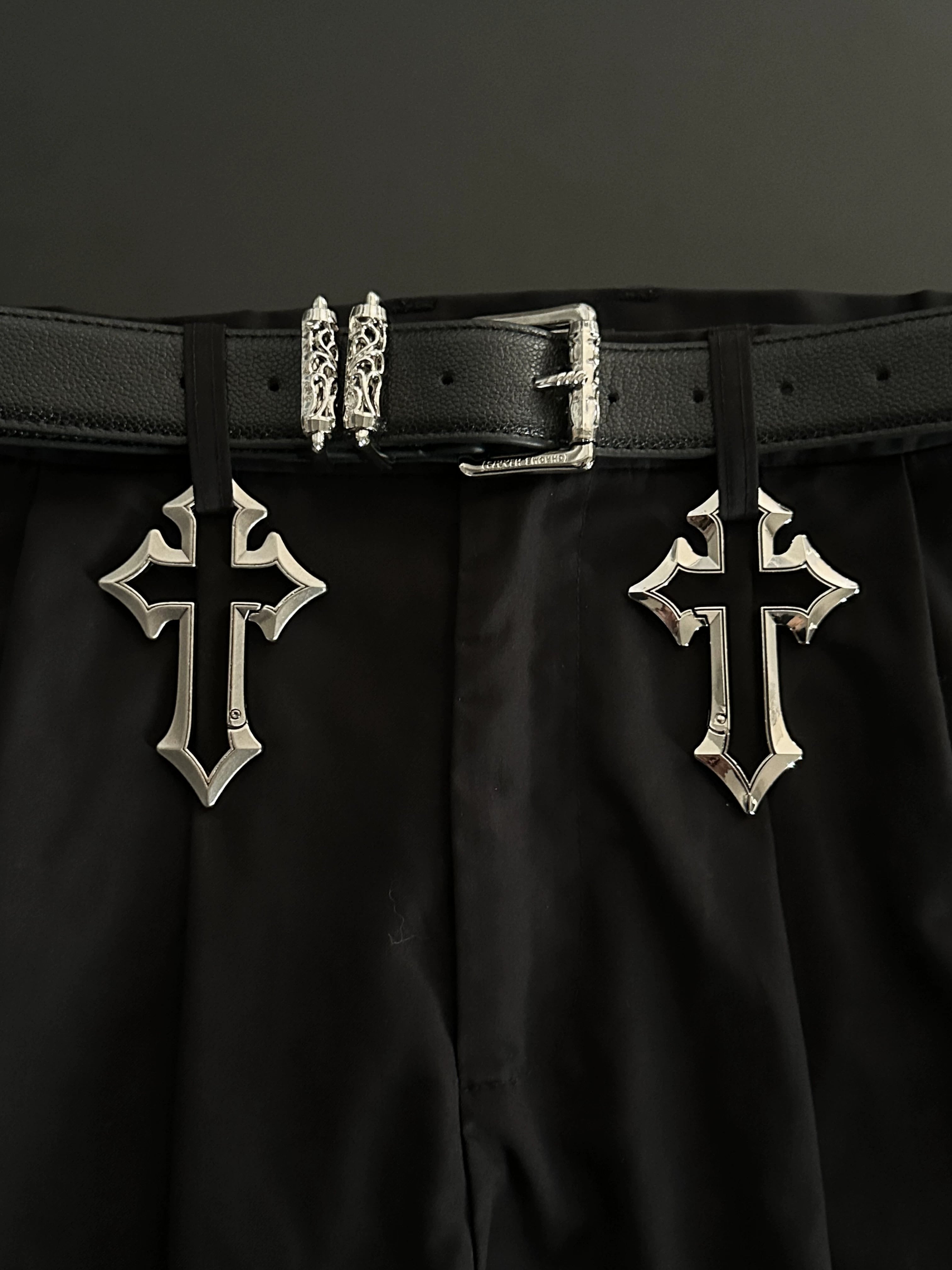 Gothic Cross Heavy Metal Keychain — Spring Clip Charm